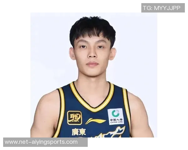 博主曝徐杰亲密照引热议疑似怀孕并让其为孩子起名引发关注